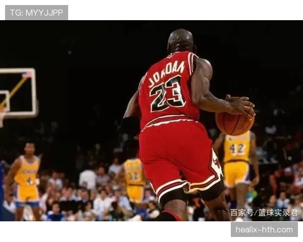 张伯伦内线统治力重塑比赛节奏